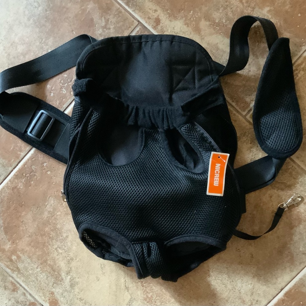 NWT..NICREW..dog backpack carrier